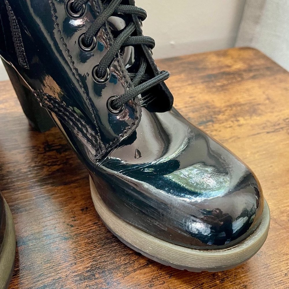 VTG Dr Marten "Dee" Patent Leather Heeled Mid Calf Boots US size 8 (EU39/UK6) - Picture 9 of 14